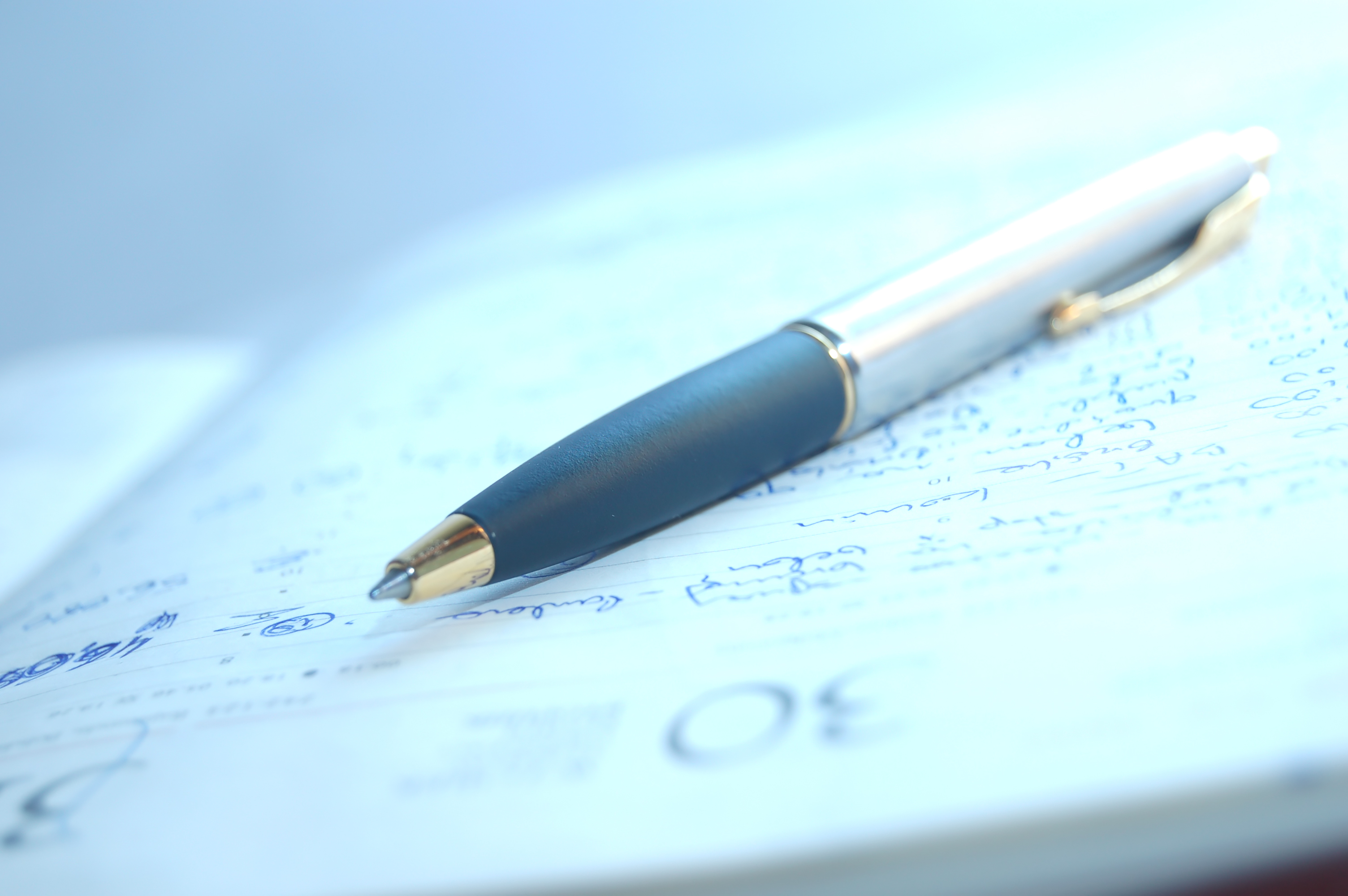 close-up-pen-workplace