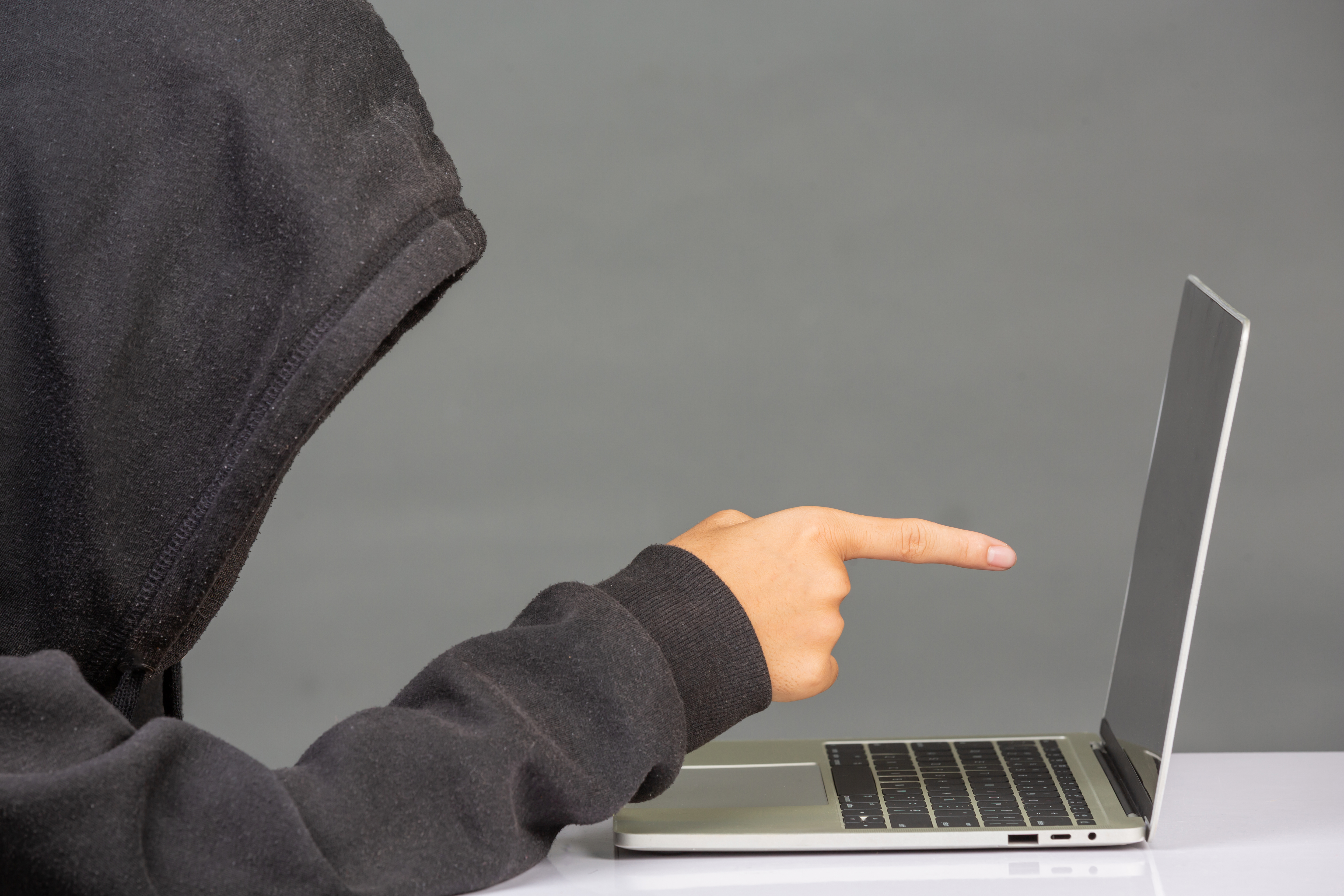 hacker-with-laptop