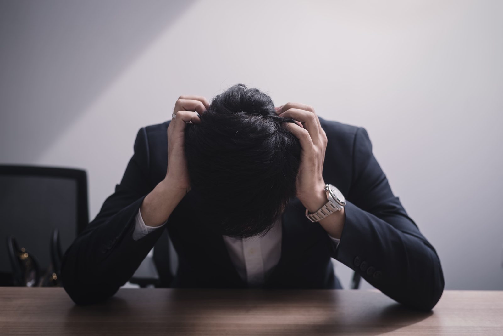 businessman-failing-serious-office